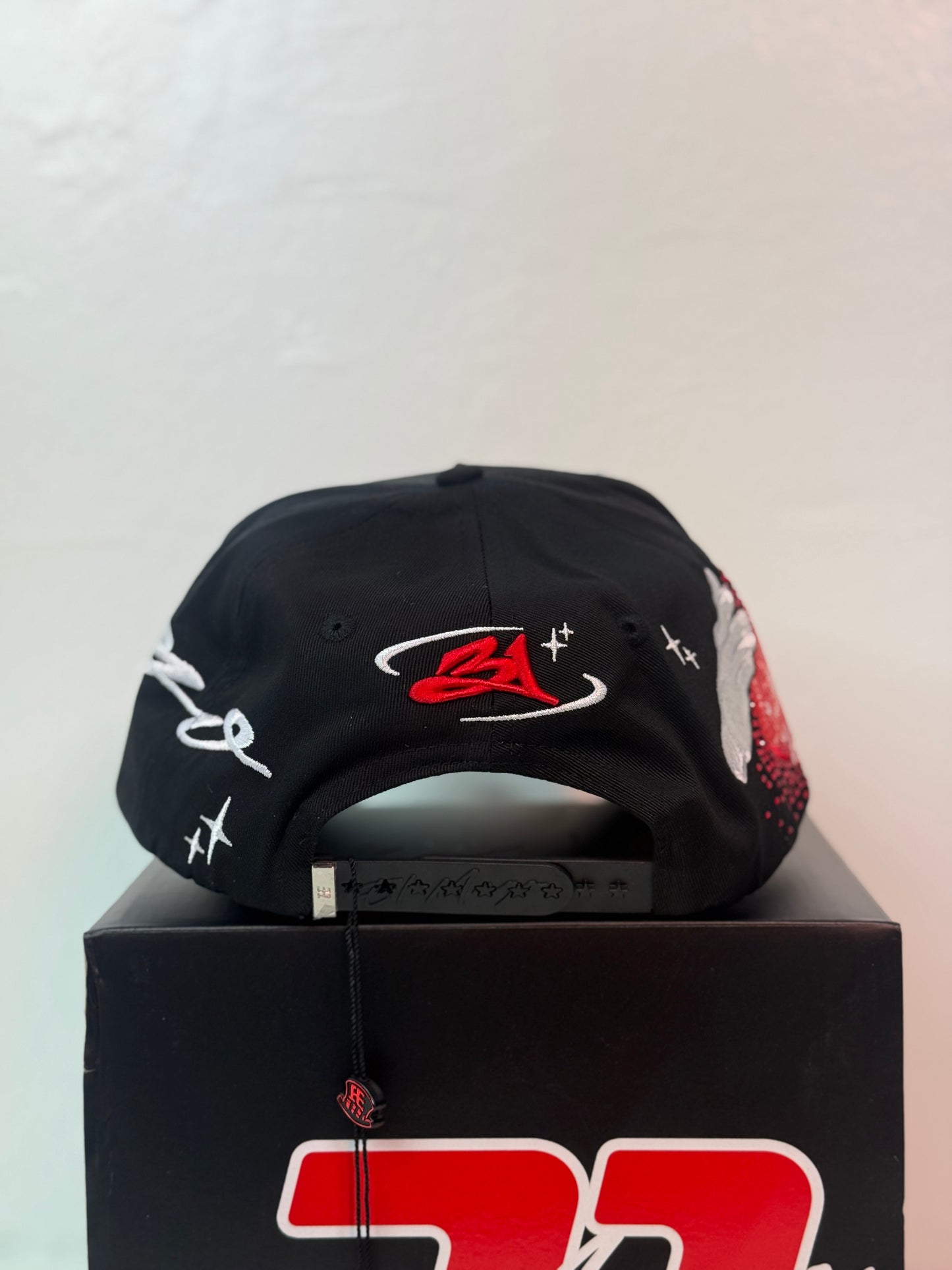 EL MAGO - 31 HATS